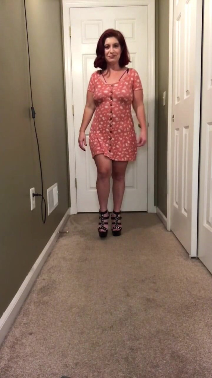 Elianna: Sexy Modeling with Dildo Play and Squirt