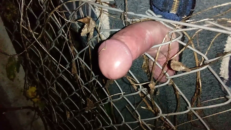 Rockardglans: Outdoor-masturbation durch zaun, kommen im garten des nachbarn - Rockard Papi