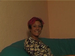 German Classic Porn videos: Sonja is showing her golden triangle