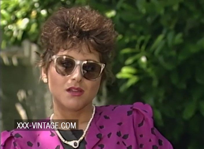 XXX-Vintage: Recuerdos sexy con morena tetona
