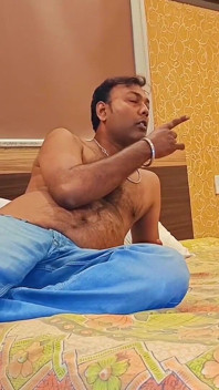 호텔 방에서 대학 여친과 섹스한 마을 소녀 쪼이는 보지