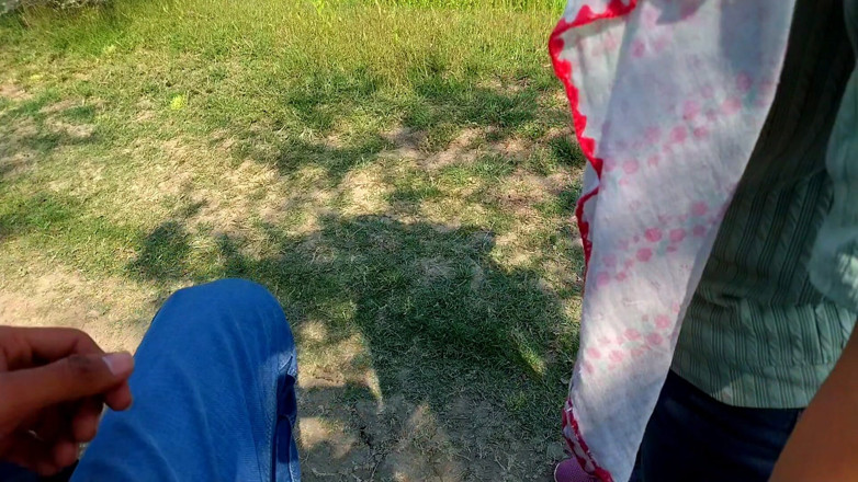 AKXpro: Didi's Friend Sucked His Cock in the Fields, Girlfriend's Mouth...