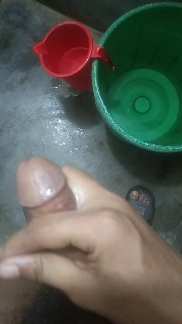 Viral_tiktokar: Non riuscivo a notte quindi sono andato in bagno