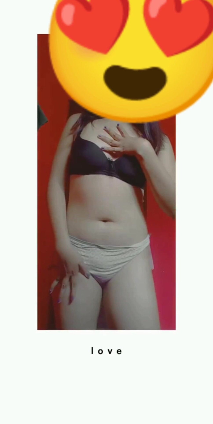 Eatrella j: Tarian hot cewek muda ini!