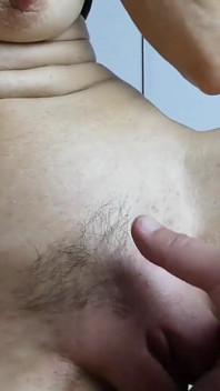 被抽插的阴户把大鸡巴的所有精液挤出来