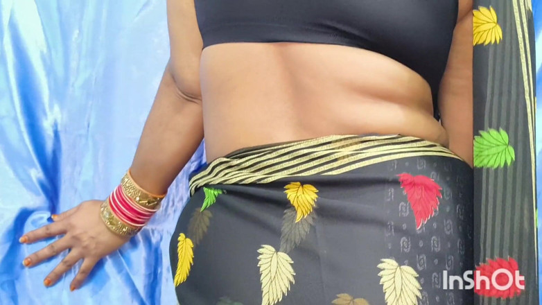 angelstar7834: Indian Desi Bhabhi Ko Black Saree Main Choda