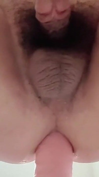 Orgasmo twink con da 9inch