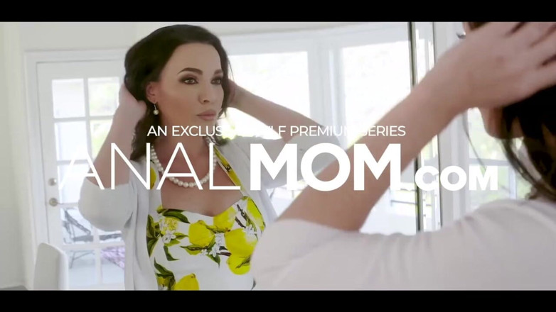 Mylf Official: Gorgeous step mother helps step daughter to pledge to college...
