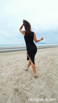 Sexy Tight Black Dress and Beauty Chill