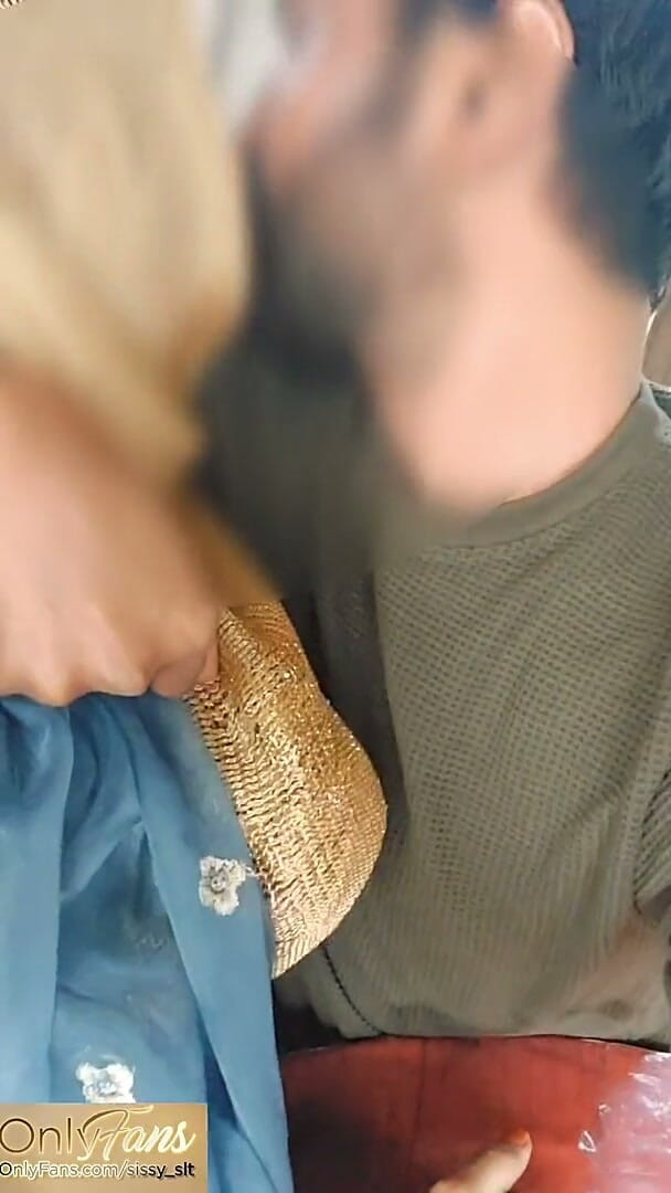 Submissive couple: สาวฮิญาบเย็ดปากเสี่ยงเอาท์ดอร์กับควยเล็ก