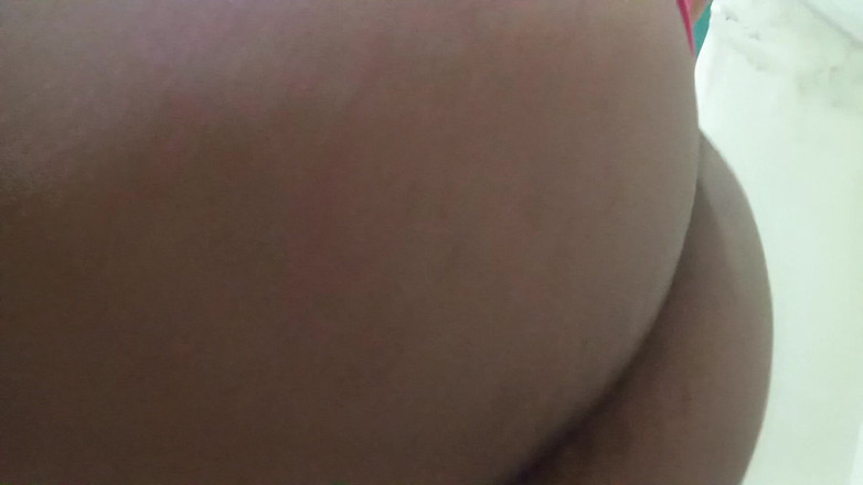 Mafhgy7: Mi-ar plăcea să sară fundul pe fața ta