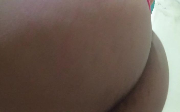 Mafhgy7: J’adorerais rebondir mon cul sur ton visage