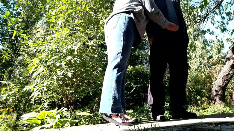 OurFetishLife: Madrasta elogiou um bom garoto na rua
