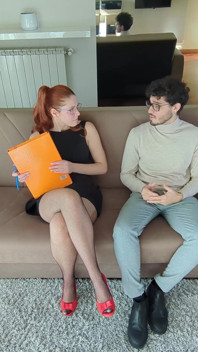 Real Estate Agent Got Fucked Hard Just to Sell the Property to Me, Cum on Face(dia Ita Amatoriale)