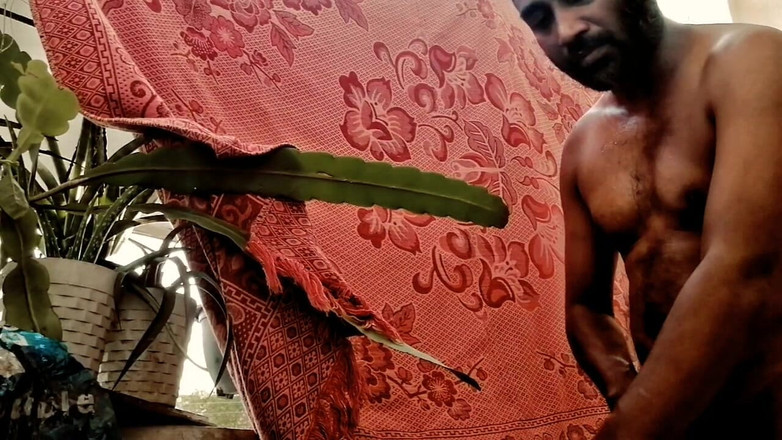 Tina Baby: Gerçek teyzemin Noel partisi için seksi kıyafeti