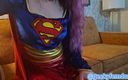 Geeky Femdom: Supergirl punit son acolyte