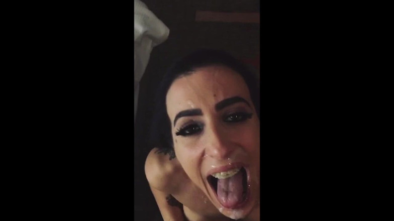 Creampie Clinic: Шлюшка обожает большие члены и сперму