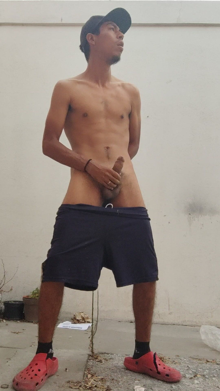 AlexAlejandro13: Hezký den