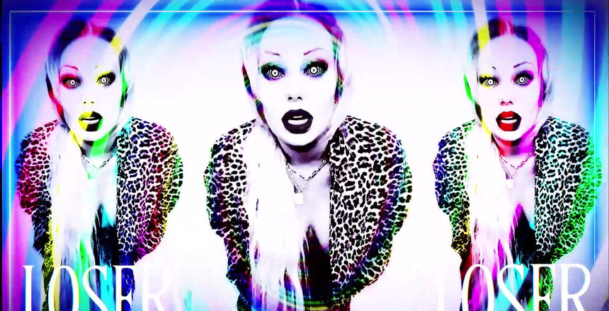 Goddess Misha Goldy: 당신이 얼마나 슬픈 작은 패자입니다. 그것은 당신의 섹스 장소를 생각 나게하는 시간이다! 나는 당신의 바보 같은 브래지어에 몇 가지를 드릴해야합니다