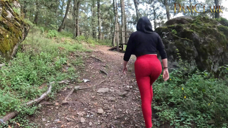 DaniClark: Mijn vriendin neuken in het bos