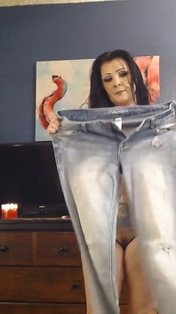 BBW Chubb Shaking Trying on Jeans