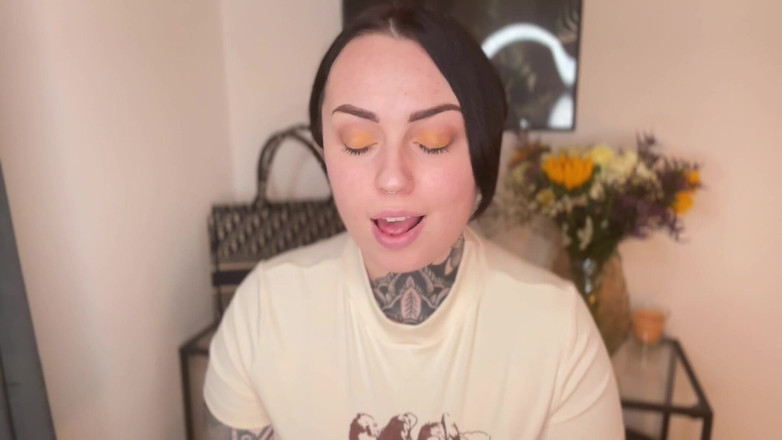 Miss Valentina: Femminuccie vengono in mutandine JOI