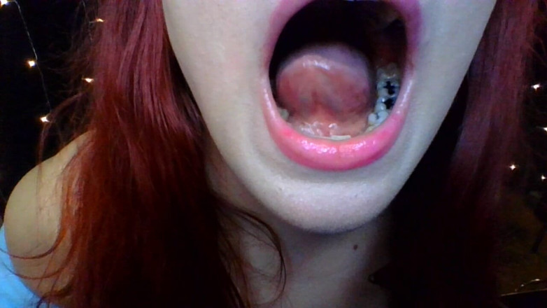 Scarlet Vixen: Licky Licky - фетиш язика та рота