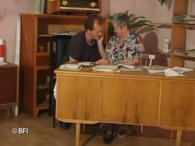 Nasty matures and dirty grannies club: Sexo com idade no escritório