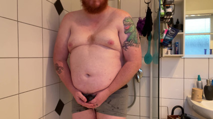 Ginger daddy: Ginger Stepdaddy pees underwear