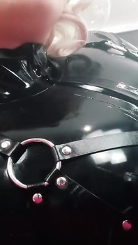 Sexueller wichs-lehrer mit dirtytalk und countdown - fetisch-herrin arya grander domina-latex