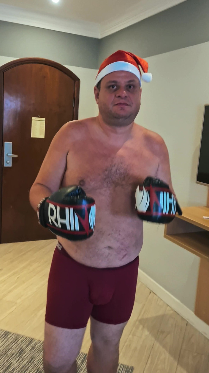 Punchbagplz: Babbo Natale: Beatdown Natalizio POV