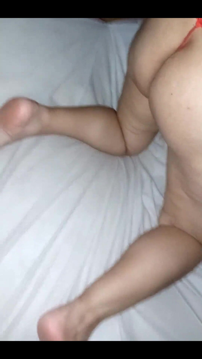 anonymousperuviancouple: 나는 이웃을 방문한다. 그리고 나는 그녀가 엘프로 옷을 입고 발견하고 그녀는 나에게 크리스마스내 선물을 주었다.