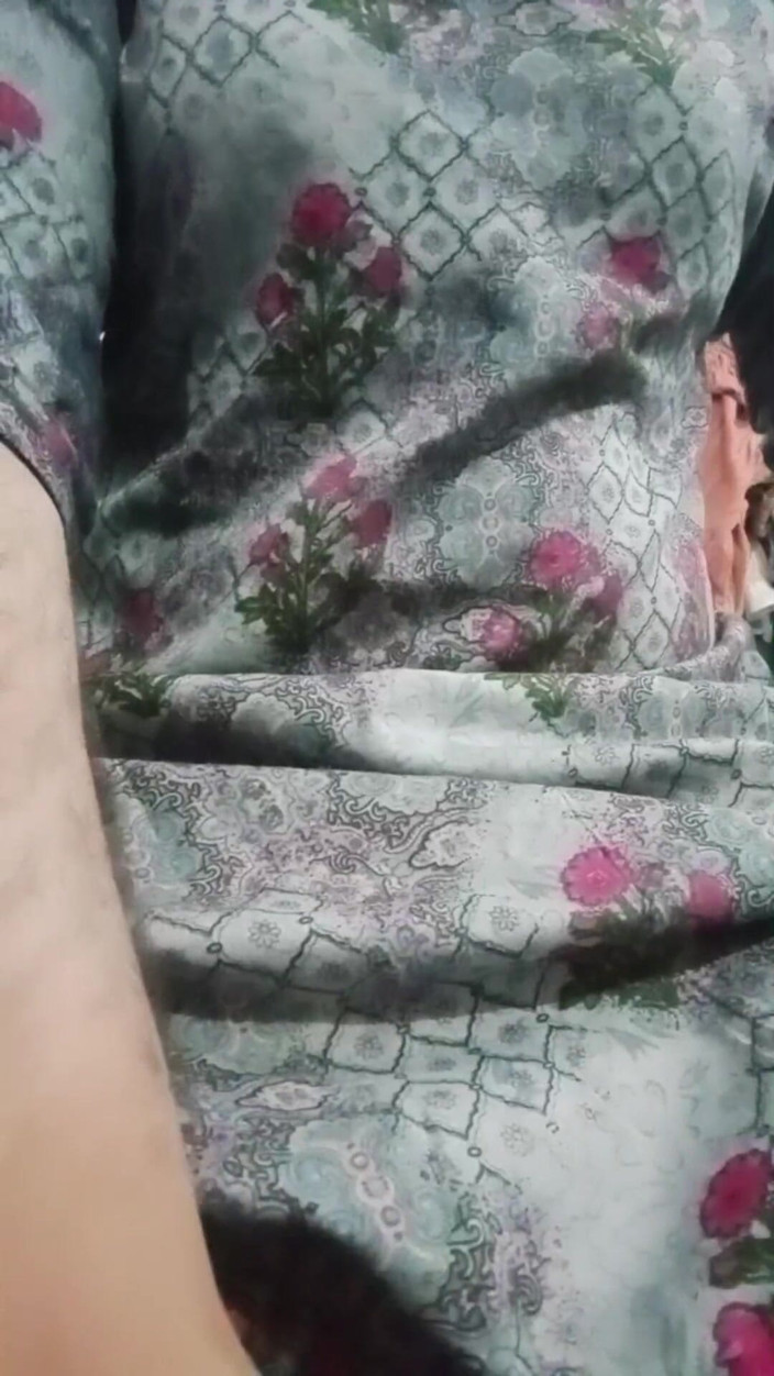 Gaurisissy: Indian Gay Crossdresser Gaurisissy Wygląda jak gospodyni domowa w Salwar...