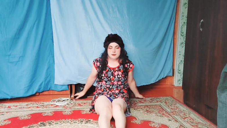 Kitty_Cross: Să urmărim videoclipul compilației frumoasei Travestit Kitty de videoclipuri scurte...