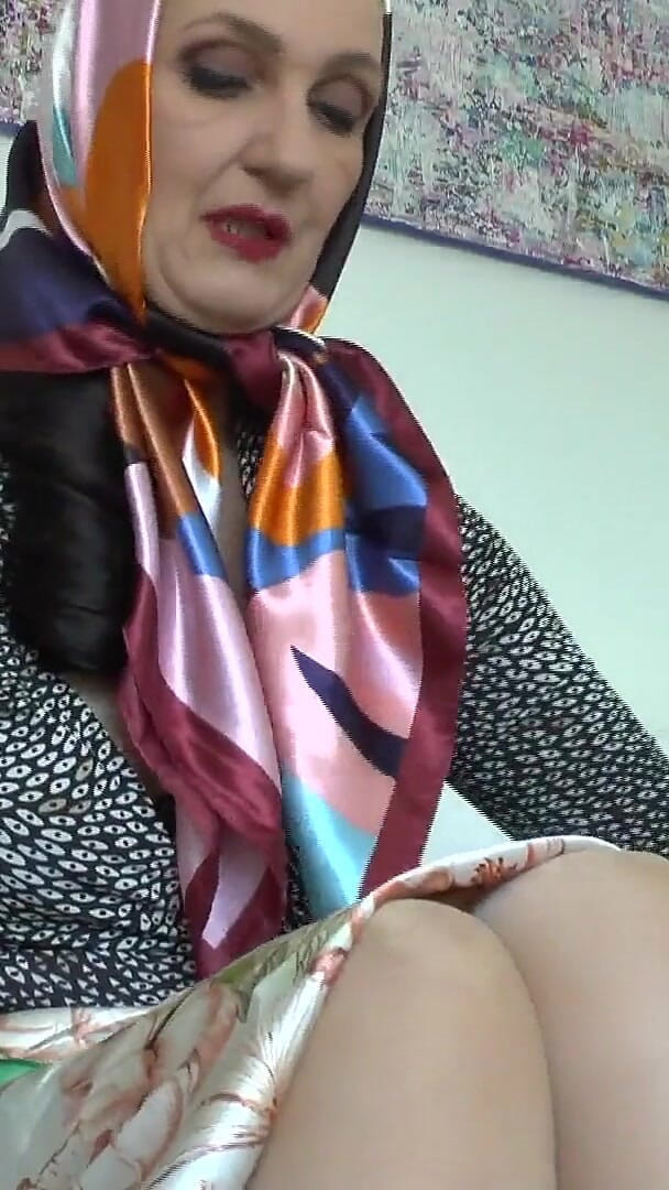 My Shiny Satin Scarves Will Turn You on! Lady Victoria Valente (Lady Victoria Valente) My Shiny Satin Scarves Will Turn You on! Lady Victoria Valente (Lady Victoria Valente)