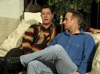 Bareback TV: Dos tipos cachondo follando en el casting