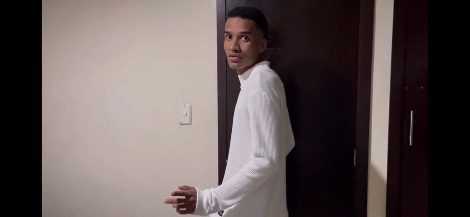 vergar4_daviid: È venuto a farmi un massaggio e abbiamo finito per...