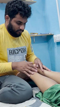 Mestra pés massagem por escravo