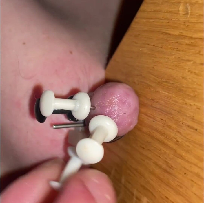 No limit cbt slave: Thumtacks больно