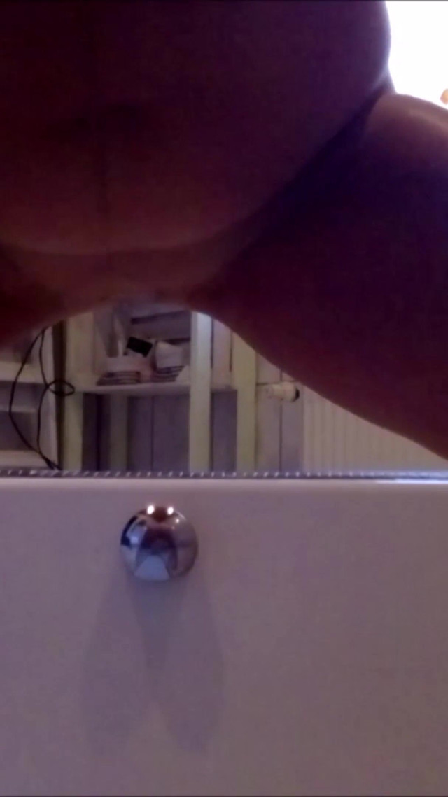 Pissing in Fsh