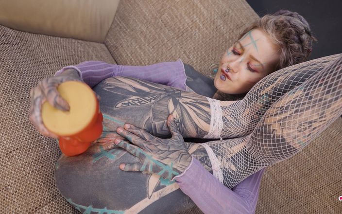 Z-Filmz: Anuskatzz dostaje tyłek jebanie z zabawkami, kutasem i maszyną