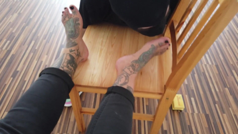 Fetish videos by Alex: Foot slave worships tattooed feet