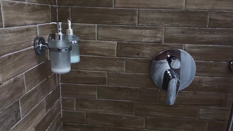 Alexander Audran: Chez ma belle-mère. J’ai joui sous la douche en montrant...