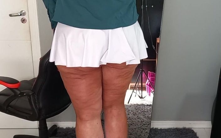 Sexy ass CDzinhafx: Mam na sobie seksowną spódnicę
