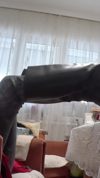 Femdom với đôi ủng của tôi