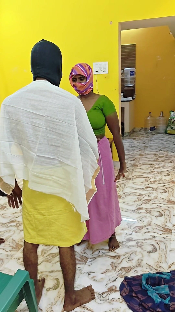 Thesana: Nattamai e il suo assistente scopano la casalinga innocente