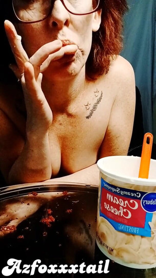 AzFoxxxTailPhelicia: Foodplay-babeczka