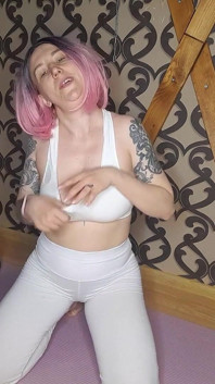 Lady Angela Workout Clothes Bare Face Bare Feet Ass Worhip Bodyworship