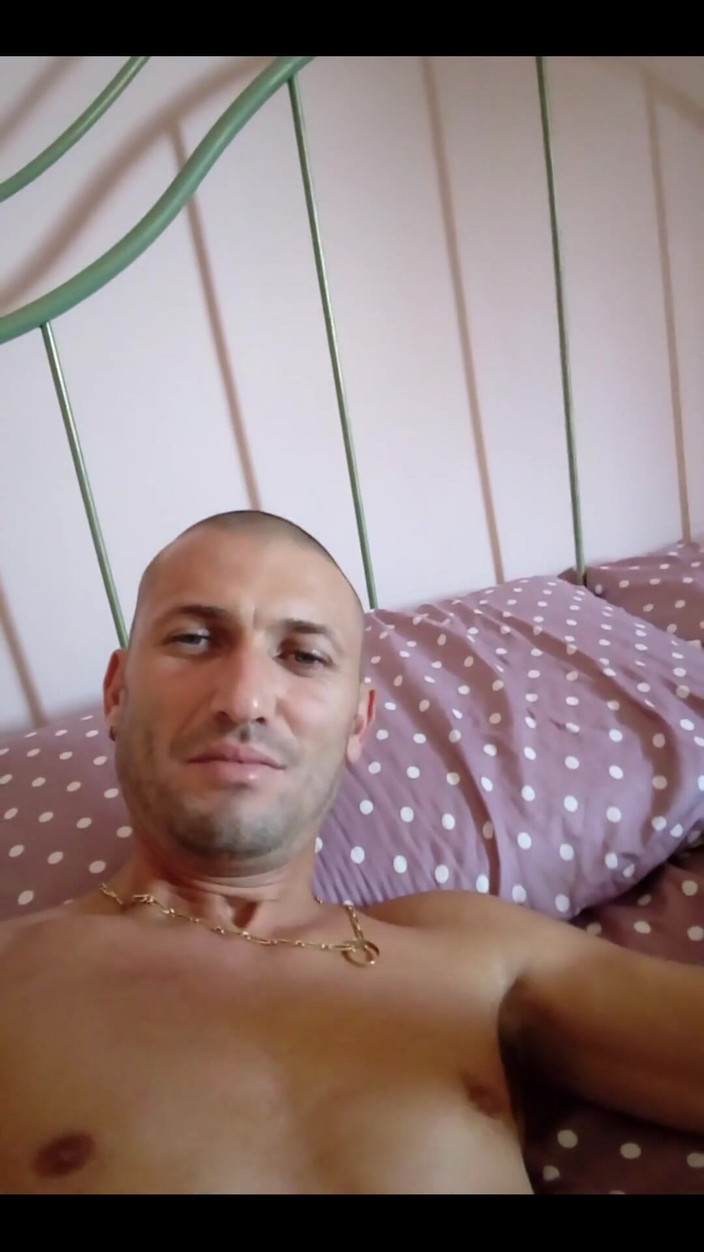 Boy jerking off: Mi sono appena svegliato