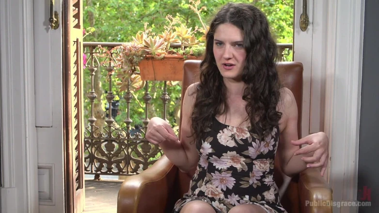 Public Disgrace by Kink: La giovane puttana francesca Dicaprio scopata, legata e scopata in...